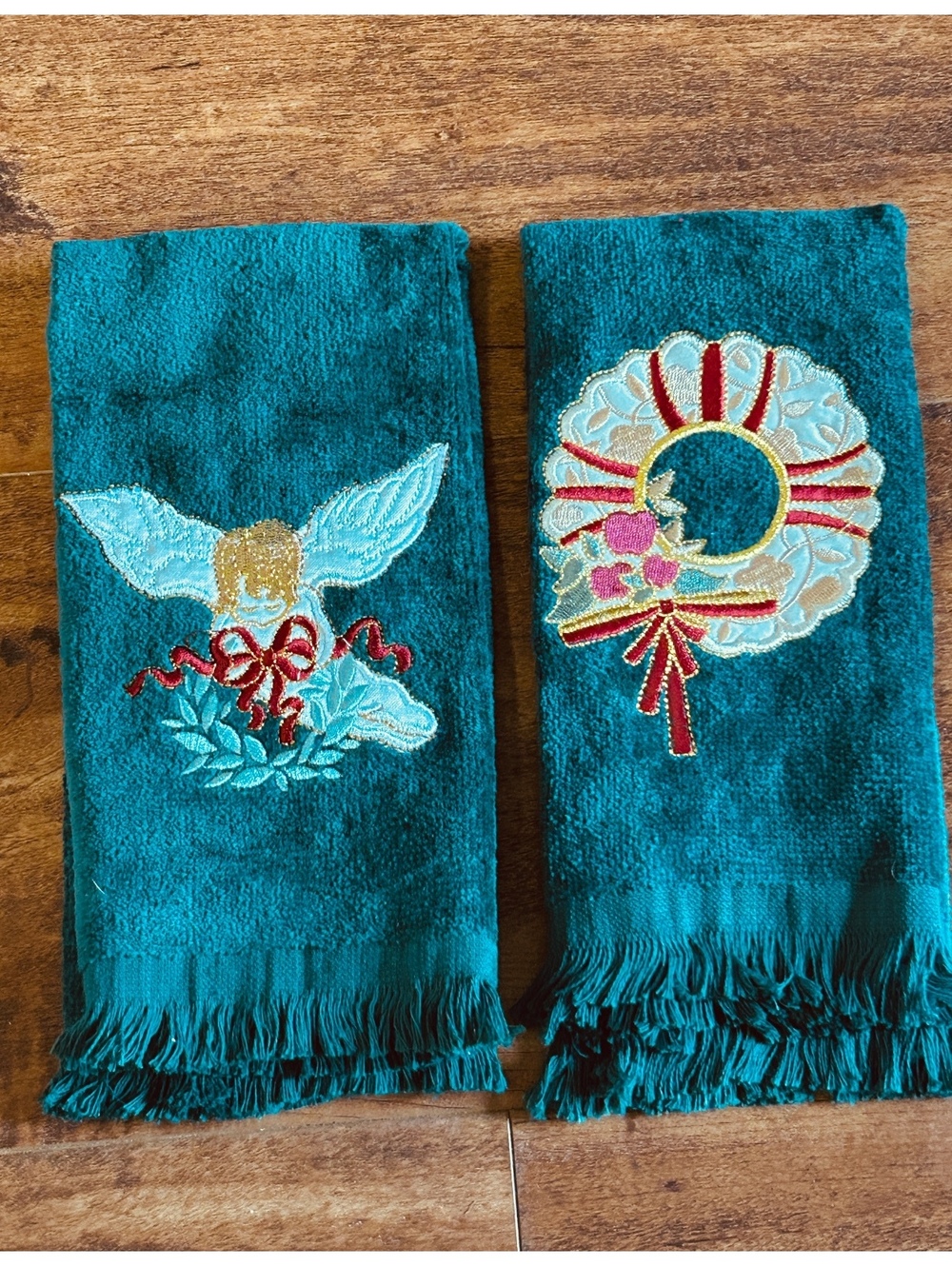 Jay Franco Embroidered Angel and Wreath Hand Towels Set of 2